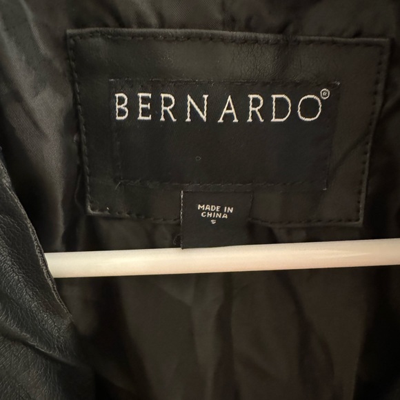 Bernardo leathered jacket size small - Picture 3 of 3